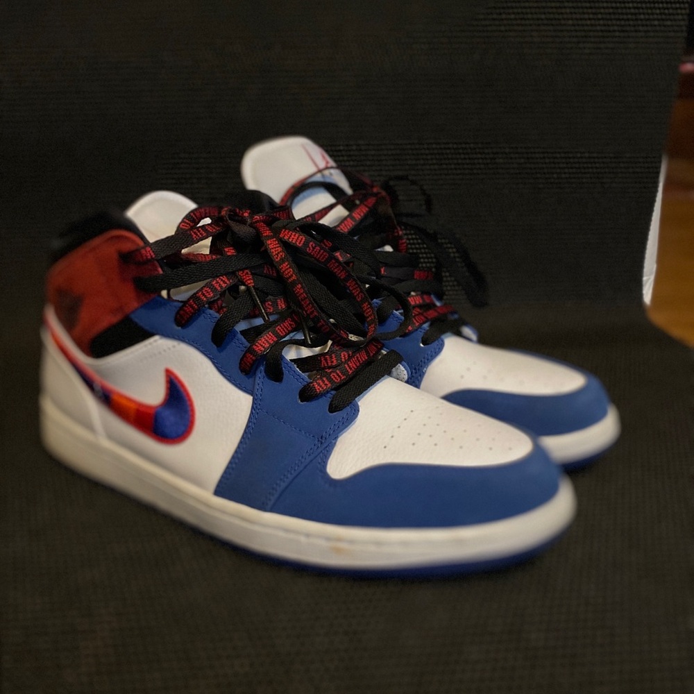 Air Jordan 1 Mid